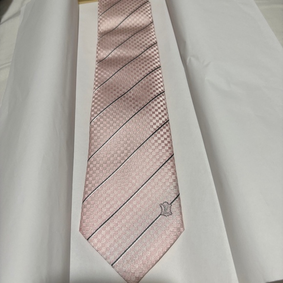 Louis Vuitton Tie - Picture 1 of 5